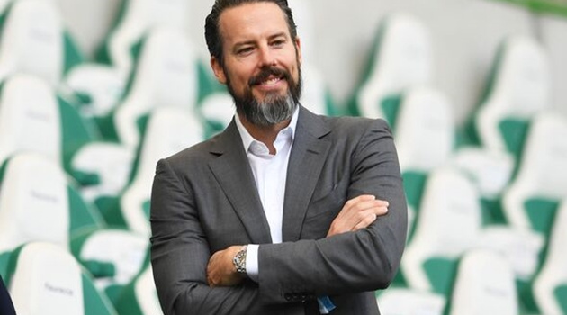 Arsenal đưa Kroenke đến gần giấc mơ lớn