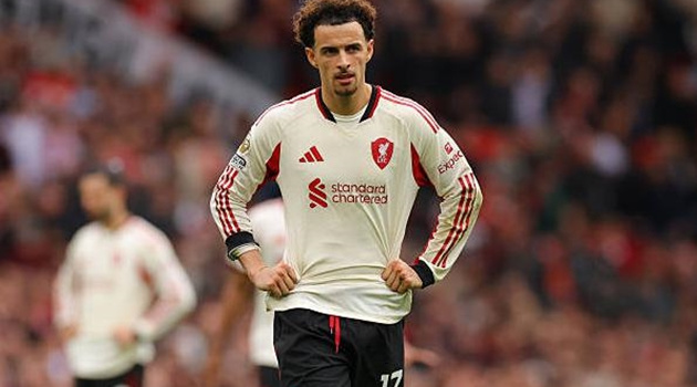 Liverpool có thể bán Curtis Jones và Wataru Endo