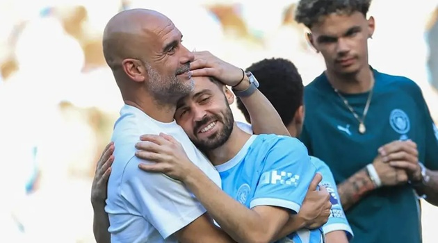Những giọt nước mắt của Pep Guardiola và dàn công thần tại Etihad