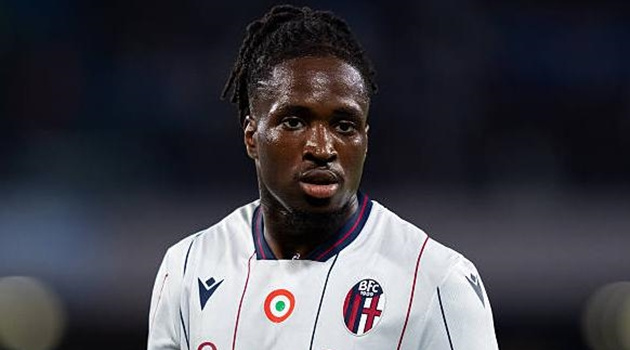 Chelsea, Aston Villa đại chiến vì tiền đạo Jonathan Rowe