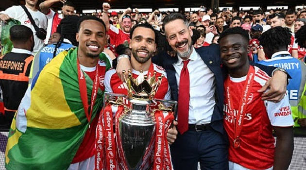 Arsenal vô địch nhờ hàng thủ là điều ngoài ý muốn