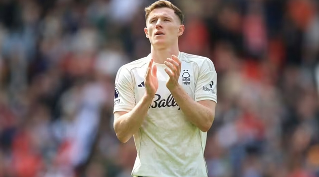 Toan tính của hai nửa thành Manchester vụ Elliot Anderson