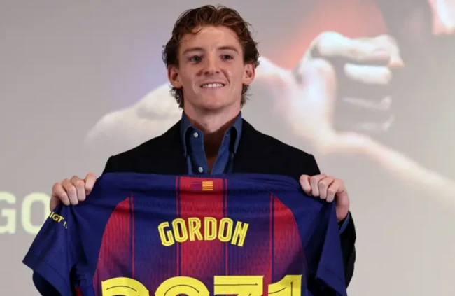 CHÍNH THỨC! Barcelona công bố thương vụ Anthony Gordon