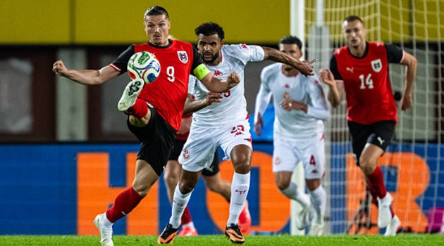 Sabitzer tỏa sáng, 10 người Áo hạ Tunisia 1-0