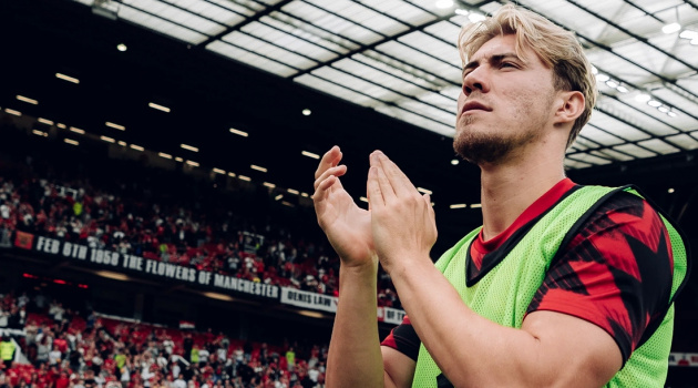 MU chính thức bán đứt Hojlund cho Napoli