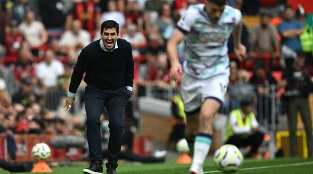 Iraola và bài học từ vết xe đổ của Slot tại Liverpool
