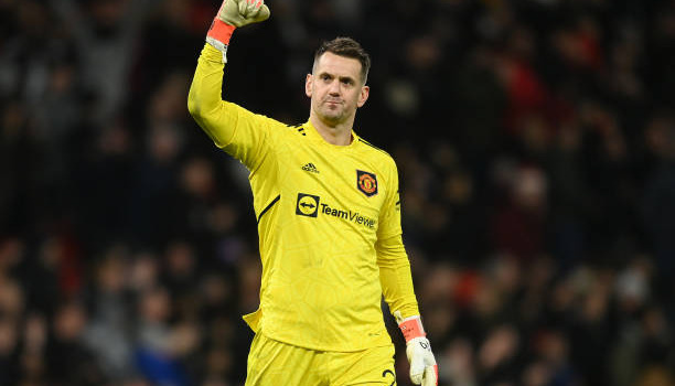Toan tính của Man Utd đằng sau bản hợp đồng với Tom Heaton