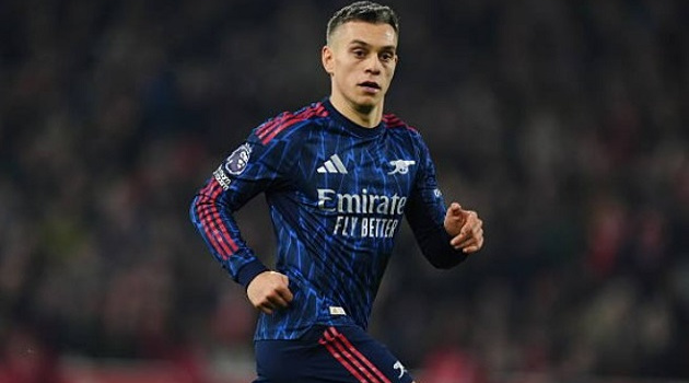 Besiktas hỏi mua Trossard của Arsenal