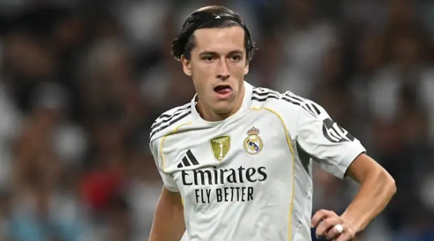 Hiệu ứng Mourinho thúc đẩy MU mua Alvaro Carreras?