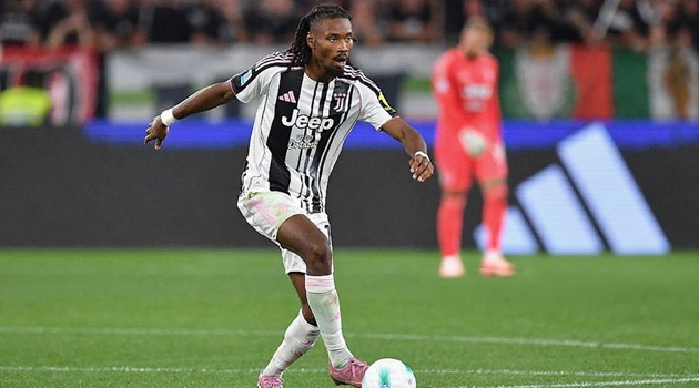 MU, Liverpool săn món hời Thuram 34 triệu bảng