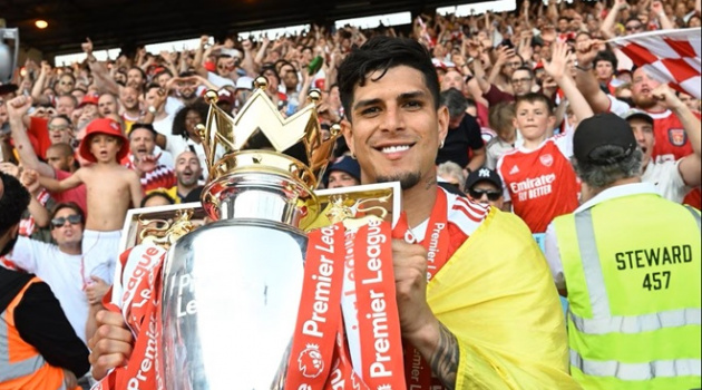 Arsenal chính thức mua đứt Piero Hincapie
