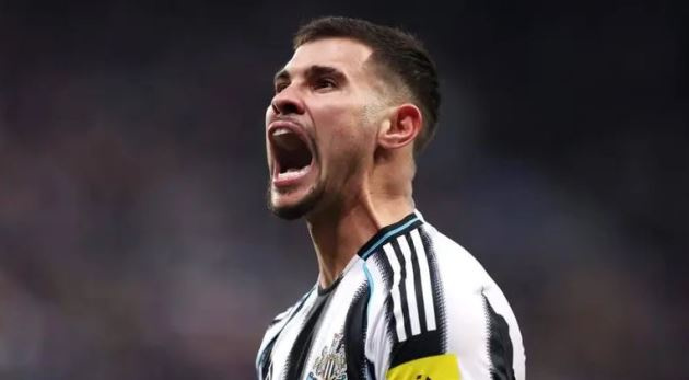 Newcastle từ chối đề nghị 60 triệu bảng của Arsenal cho Guimaraes