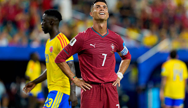 Lý do Bồ Đào Nha không cho Ronaldo nghỉ ngơi như Messi