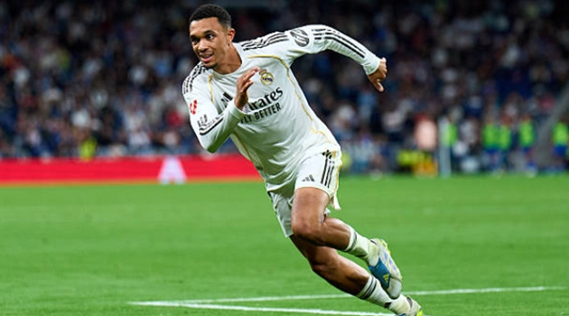 Valencia giục MU chiêu mộ Trent Alexander-Arnold