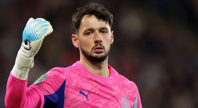 Newcastle dẫn đầu cuộc đua chiêu mộ James Trafford
