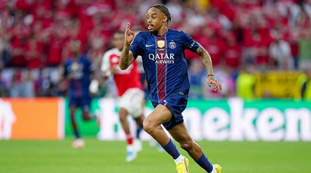 Tin đồn chuyển nhượng sáng 1/7: MU tranh Kaishu Sano với Liverpool; PSG giữ chân Barcola
