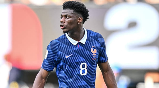 Ferdinand tiết lộ lý do Man Utd từ bỏ Mateus Fernandes