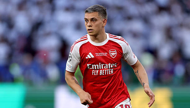 Arsenal cân nhắc tương lai của Leandro Trossard