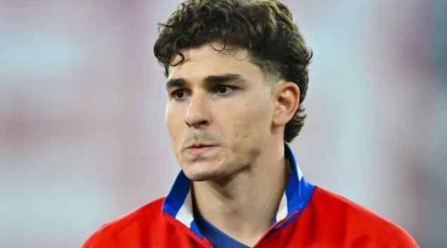 Alvarez công khai đòi đi, chủ tịch Atletico quyết không bán