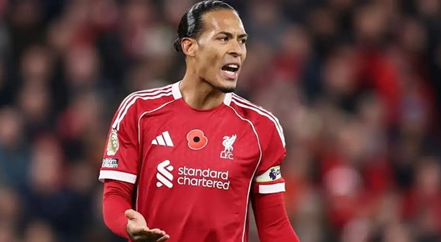 Galatasaray đàm phán mua Van Dijk, nhận phản hồi tích cực