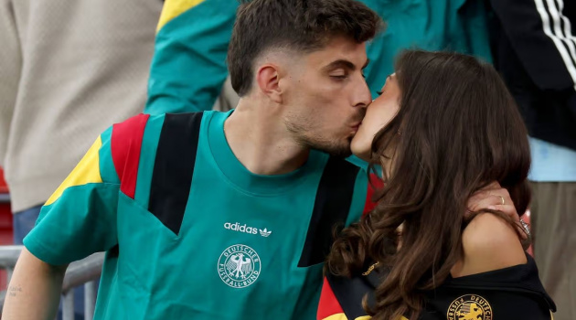 Matthaus đổ lỗi cho WAGs khi Đức bị loại sớm