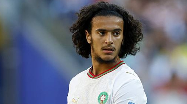 Man Utd đàm phán chiêu mộ tiền vệ Ayyoub Bouaddi