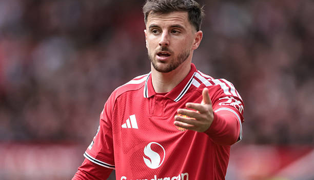 Mason Mount sẵn sàng đá tiền vệ phòng ngự tại MU