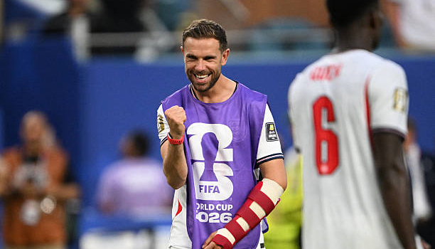 Brentford làm CĐV bật cười vì Jordan Henderson