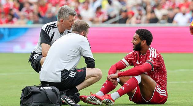Gomez chấn thương, Liverpool khủng hoảng vị trí trung vệ