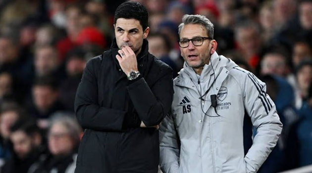 Arsenal trả giá vì chiến thuật chuyển nhượng chậm chạp