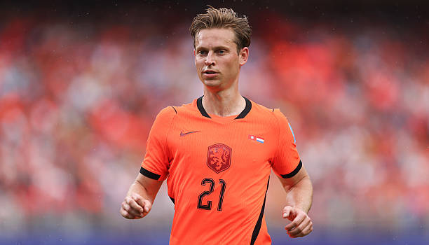 Barcelona lo mất De Jong dài hạn vì từ chối phẫu thuật