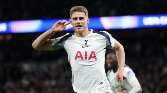 Van de Ven hé lộ lối chơi của Tottenham trong mùa giải mới