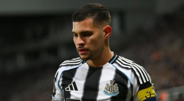 Arsenal ra giá hơn 75 triệu bảng mua Guimaraes