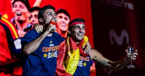 Dàn sao Tây Ban Nha khuyên Rodri nên cẩn trọng với Real Madrid