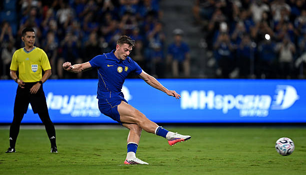 Delap lập cú đúp, Chelsea hòa kịch tính trong trận cầu 6 bàn