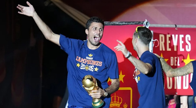 Barcelona sáng cửa đón Rodri và sẵn sàng ra mắt tại Joan Gamper