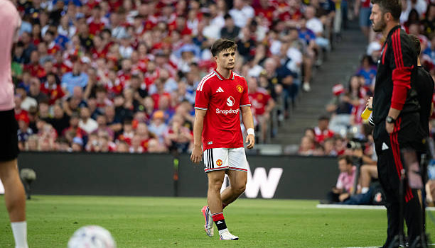 Man Utd coi chừng mắc sai lầm với Harry Amass