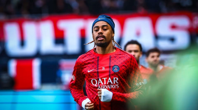 Lý do PSG chịu nhượng bộ Liverpool vụ mua Barcola