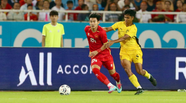 Việt Nam và Thái Lan biến chung kết ASEAN Cup thành cuộc chơi riêng