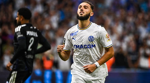 Thẻ đỏ tai hại, Strasbourg vỡ trận 0-4 trước Marseille