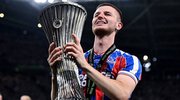 Liverpool săn Adam Wharton giá 78 triệu để thay Curtis Jones