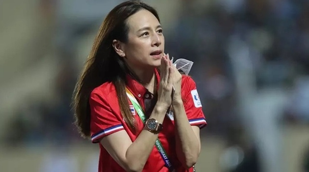 Madam Pang đích thân kêu gọi CĐV mua vé xem chung kết