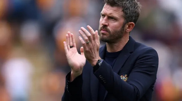 Dwight Yorke khuyên Michael Carrick loại bỏ Harry Maguire