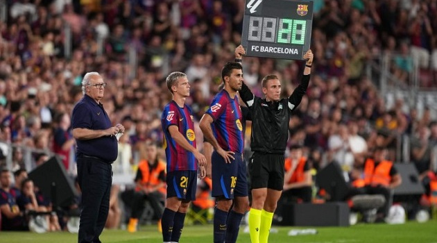 Vì sao CĐV Barca phát cuồng vì màn ra mắt của Rodri?