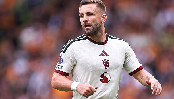 Evra: Thời của Luke Shaw ở Man Utd đã hết