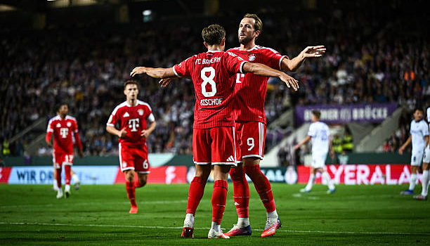 Cú đúp của Kane giúp Bayern ngược dòng đè bẹp Osnabruck