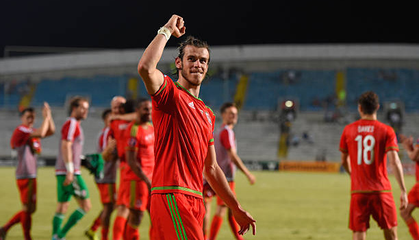 Ngày này năm xưa: Cú đánh đầu của Bale xé tan cơn khát 58 năm của Xứ Wales