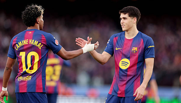 Sức trẻ là chìa khóa để Barca vận hành lối chơi của Hansi Flick