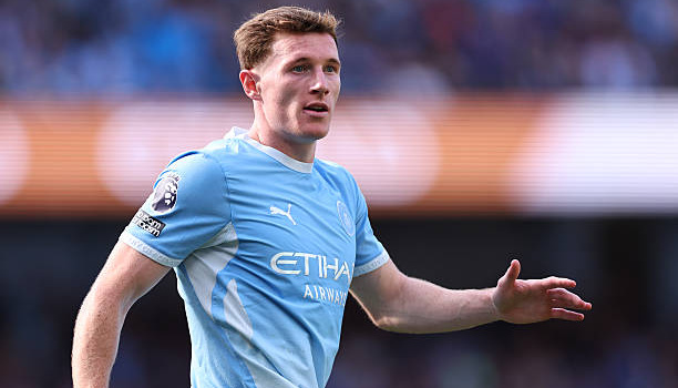 Man City đang dùng tiền để xóa nhòa cái bóng của Guardiola