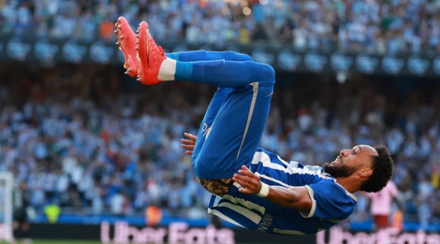 Aubameyang hồi sinh, giúp tân binh Coruna vào top 4 La Liga